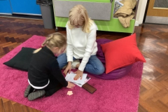 07-y2-Reading-Tog-Aut24