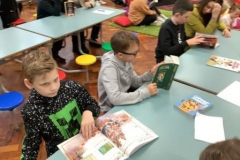 10-Y6-reading-together-aut22