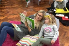14-y1-reading-together