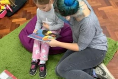 16-y1-reading-together